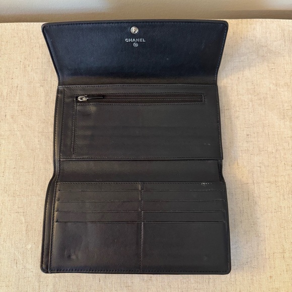 Chanel Sevruga Brilliant CC Black Leather Trifold Wallet - Picture 5 of 16